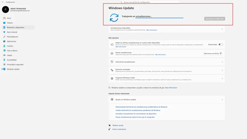 Pantalla de Windows Update trabajando en actualizaciones
