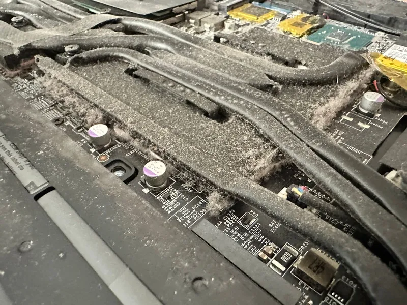 Proceso de limpieza interna laptop JARVIZ Querétaro