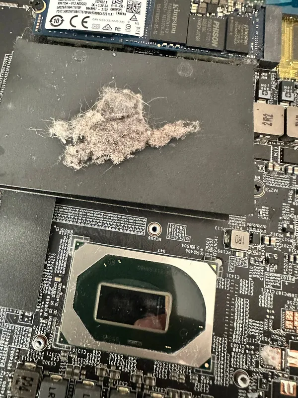Limpieza avanzada componentes laptop JARVIZ Tecnología